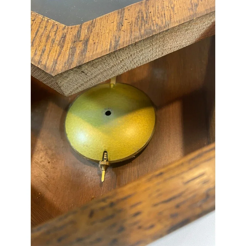 Howard Miller Regulator Wall Clock Chimes Mechanical Key 612-533 Honey Oak Works